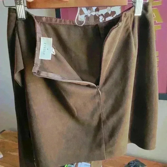 EVERLY Women's Suede Tie Skirt Size M Brown Mini Back Zipper - Picture 3 of 5